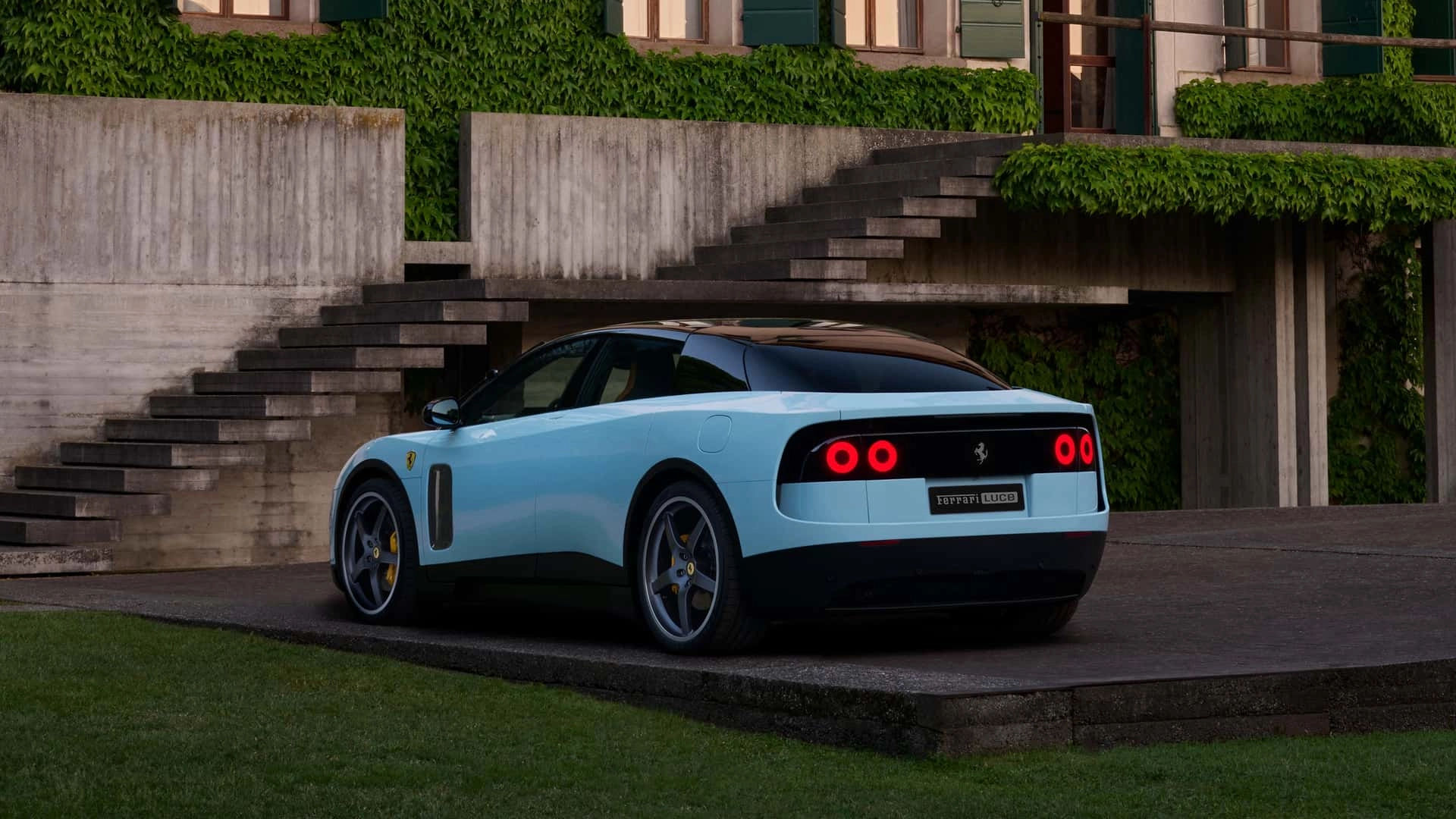 Ferrari luce (1)